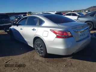 2015 Nissan Altima 2.5 SL with VIN 1N4AL3AP3FN342164, listed as a IAAI auction lot 40883141 with 145,826 mi miles. Bid and sale history available at carsss.com. Image 3.