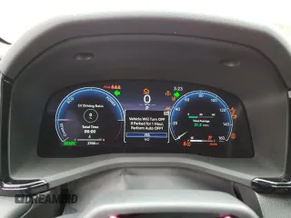 2025 Toyota Camry LE z VIN 4T1DBADK7SU010111, wystawiony jako Copart lot #49483295 z przebiegiem 2 765 mil mil oraz Szkoda całkowita • Salvage title. Historia ofert i sprzedaży dostępna na DreamBid. Obrazek 9.