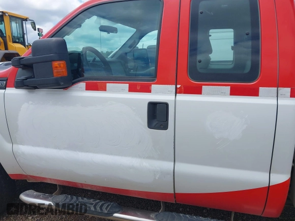 2016 Ford F-250 XL with VIN 1FD7X2B65GEC87433, listed as a IAAI auction lot 42014964 with 527,692 mi miles and . Bid and sale history available at DreamBid. Image 15.