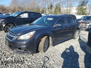 2013 Subaru Legacy Premium z VIN 4S3BMBC66D3033999, wystawiony jako Copart lot #49776095 z przebiegiem 183 381 mil mil oraz Czysty tytuł • Clean title. Historia ofert i sprzedaży dostępna na DreamBid. Obrazek 1.