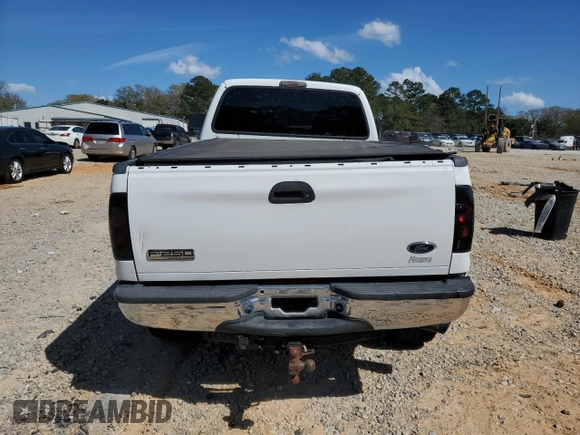2006 Ford F-250 XL with VIN 1FTSX21P56EC57386, listed as a Copart auction lot 48667325 with 172,931 mi miles and Salvage title. Bid and sale history available at DreamBid. Image 6.