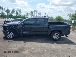2024 Toyota Tacoma SR5 z VIN 3TYKB5FN0RT013249, wystawiony jako IAAI lot #42182507 z przebiegiem 8 373 mil mil oraz . Historia ofert i sprzedaży dostępna na DreamBid. Obrazek 14.