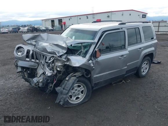 2016 Jeep Patriot Sport with VIN 1C4NJRBB6GD556435, listed as a IAAI auction lot 41949935 with 145,352 mi miles and . Bid and sale history available at carsss.com. Image 18.