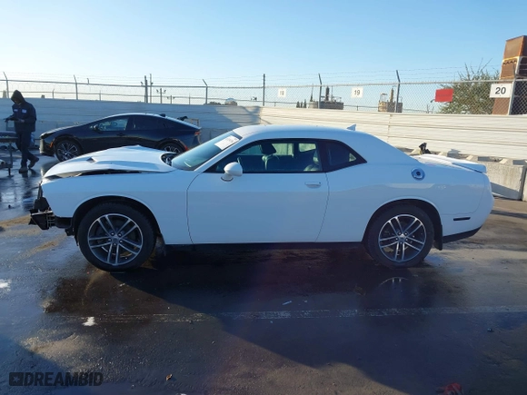 2019 Dodge Challenger SXT with VIN 2C3CDZGG3KH676194, listed as a IAAI auction lot 41324134 with 63,896 mi miles. Bid and sale history available at carsss.com. Image 15.