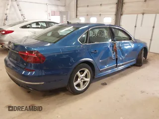 2017 Volkswagen Passat R-Line w/Comfort Pkg with VIN 1VWDT7A33HC033883, listed as a IAAI auction lot 42042563 with 410,105 mi miles. Bid and sale history available at carsss.com. Image 4.