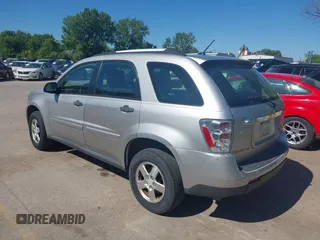 2008 Chevrolet Equinox LS z VIN 2CNDL23F386314552, wystawiony jako IAAI lot #42306043 z przebiegiem 118 452 mil mil oraz . Historia ofert i sprzedaży dostępna na DreamBid. Obrazek 3.
