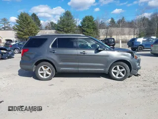 2017 Ford Explorer XLT z VIN 1FM5K8DH0HGA14008, wystawiony jako IAAI lot #41909426 z przebiegiem 122 919 mil mil oraz . Historia ofert i sprzedaży dostępna na DreamBid. Obrazek 13.