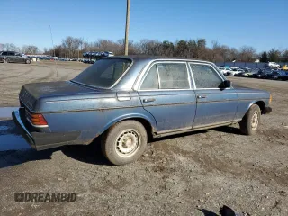 1984 Mercedes-Benz 300 D with VIN WDBAB33A2EA078638, listed as a Copart auction lot 87009344 with 274,549 mi miles and Clean Title. Bid and sale history available at DreamBid. Image 3.