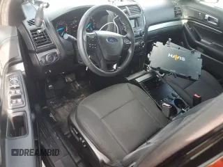 2017 Ford Police Interceptor Utility z VIN 1FM5K8AR8HGD44315, wystawiony jako Copart lot #60288855 z przebiegiem 77 052 mil mil oraz Szkoda całkowita • Salvage title. Historia ofert i sprzedaży dostępna na DreamBid. Obrazek 8.