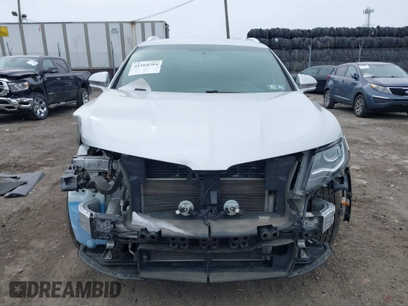 2017 Lincoln MKX Premiere z VIN 2LMPJ8JR0HBL50732, wystawiony jako IAAI lot #41564284 z przebiegiem 48 223 mil mil oraz . Historia ofert i sprzedaży dostępna na DreamBid. Obrazek 12.