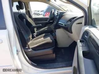 2013 Dodge Grand Caravan SXT with VIN 2C4RDGBG3DR702730, listed as a IAAI auction lot 41818272 with 196,382 mi miles. Bid and sale history available at carsss.com. Image 5.