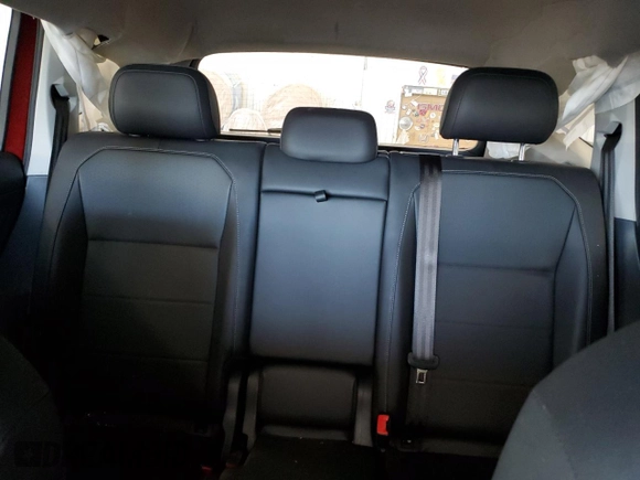 2019 Volkswagen Tiguan SE z VIN 3VV2B7AX9KM105600, wystawiony jako Copart lot #81955394 z przebiegiem 48 567 mil mil oraz Szkoda całkowita • Salvage title. Historia ofert i sprzedaży dostępna na DreamBid. Obrazek 10.