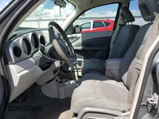2008 Chrysler PT Cruiser z VIN 3A8FY48B48T234522, wystawiony jako Copart lot #54898395 z przebiegiem 105 604 mil mil oraz Szkoda całkowita • Salvage title. Historia ofert i sprzedaży dostępna na DreamBid. Obrazek 7.
