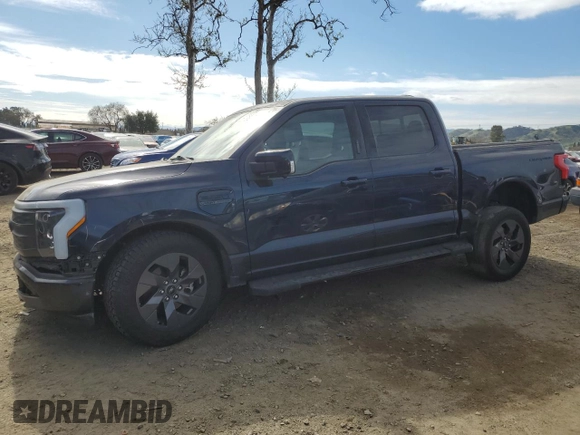 2022 Ford F-150 Lightning Pro z VIN 1FTVW1EL9NWG10318, wystawiony jako Copart lot #47857805 z przebiegiem 33 470 mil mil oraz Szkoda całkowita • Salvage title. Historia ofert i sprzedaży dostępna na DreamBid. Obrazek 1.