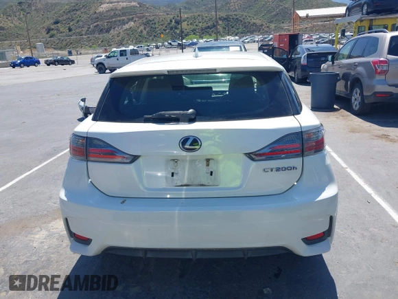 2014 Lexus CT 200h z VIN JTHKD5BH6E2191494, wystawiony jako IAAI lot #41987107 z przebiegiem 160 356 mil mil oraz . Historia ofert i sprzedaży dostępna na DreamBid. Obrazek 16.