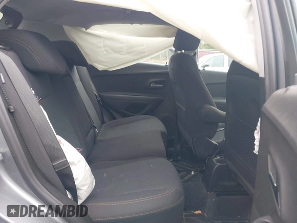2020 Chevrolet Trax LS z VIN 3GNCJNSBXLL272365, wystawiony jako IAAI lot #40698380 z przebiegiem 39 306 mil mil oraz . Historia ofert i sprzedaży dostępna na DreamBid. Obrazek 8.