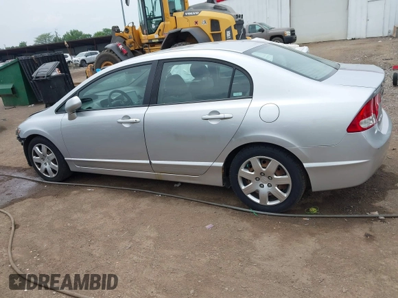 2009 Honda Civic LX z VIN 19XFA16529E038947, wystawiony jako IAAI lot #42412486 z przebiegiem 161 409 mil mil oraz . Historia ofert i sprzedaży dostępna na DreamBid. Obrazek 15.