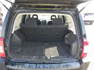 2009 Jeep Patriot Sport z VIN 1J4FF28B19D237025, wystawiony jako IAAI lot #41828514 z przebiegiem 141 410 mil mil oraz . Historia ofert i sprzedaży dostępna na DreamBid. Obrazek 17.