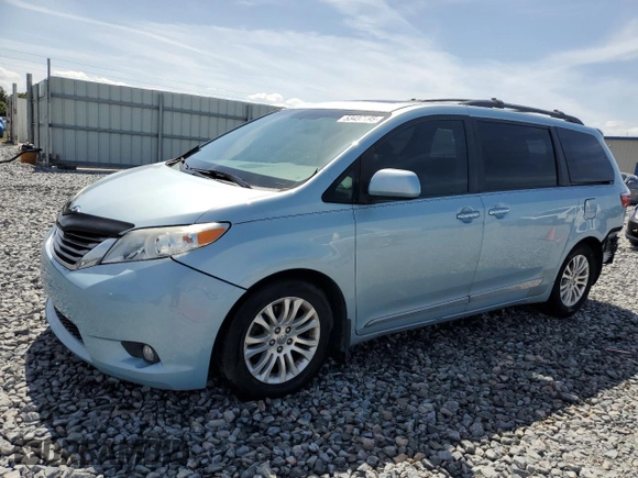 2015 Toyota Sienna XLE with VIN 5TDYK3DC5FS591662, listed as a Copart auction lot 53437195 with 169,247 mi miles and Salvage Title. Bid and sale history available at carsss.com. Image 1.