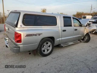 2007 Dodge Dakota ST z VIN 1D7HW28PX7S265270, wystawiony jako Copart lot #78265494 z przebiegiem 154 418 mil mil oraz Szkoda całkowita • Salvage title. Historia ofert i sprzedaży dostępna na DreamBid. Obrazek 3.