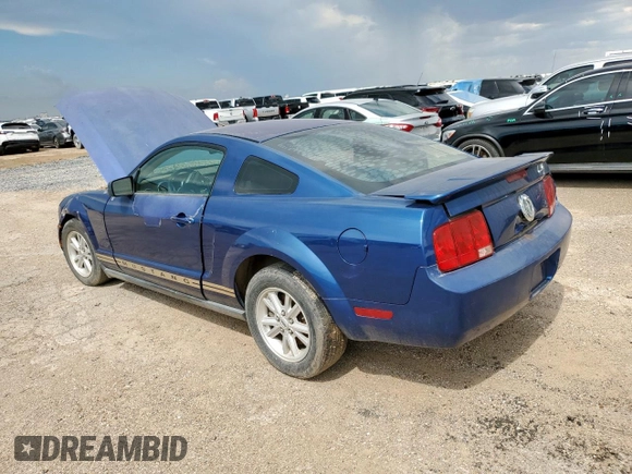 2008 Ford Mustang Deluxe z VIN 1ZVHT80N785128137, wystawiony jako Copart lot #60231225 z przebiegiem 174 214 mil mil oraz Szkoda całkowita • Salvage title. Historia ofert i sprzedaży dostępna na DreamBid. Obrazek 2.