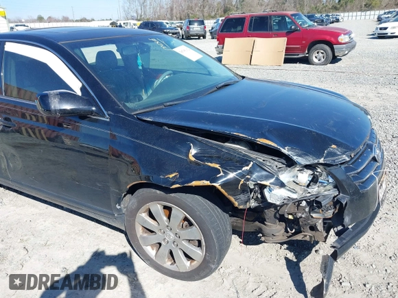 2005 Toyota Avalon XL with VIN 4T1BK36B25U012191, listed as a IAAI auction lot 38785162 with 230,071 mi miles and . Bid and sale history available at carsss.com. Image 6.