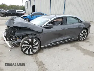 2023 Lucid Air Touring z VIN 50EA1TEA9PA005136, wystawiony jako Copart lot #82828153 z przebiegiem Nie podano mil oraz Nie do naprawy. Historia ofert i sprzedaży dostępna na DreamBid. Obrazek 1.