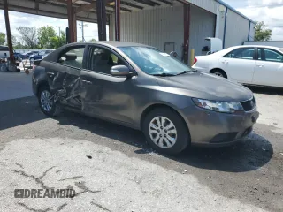 2010 Kia Forte EX z VIN KNAFU4A20A5295544, wystawiony jako Copart lot #58595625 z przebiegiem 322 520 mil mil oraz Szkoda całkowita • Salvage title. Historia ofert i sprzedaży dostępna na DreamBid. Obrazek 4.