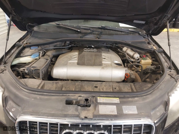 2011 Audi Q7 3.0L TDI Premium Plus with VIN WA1LMAFE4BD001149, listed as a IAAI auction lot 42035843 with 140,911 mi miles. Bid and sale history available at carsss.com. Image 10.