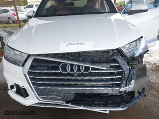 2018 Audi Q7 Premium Plus with VIN WA1LAAF73JD015035, listed as a IAAI auction lot 41782603 with 100,610 mi miles. Bid and sale history available at carsss.com. Image 10.