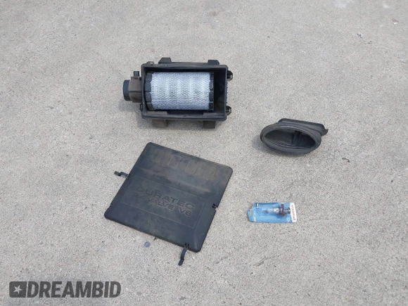 2010 Ford Escape XLT с VIN 1FMCU9DG1AKD06848, выставлен на аукционе IAAI как лот 42409555 с пробегом 310 043 миль миль и . История ставок и продаж доступна на DreamBid. Изображение 12.