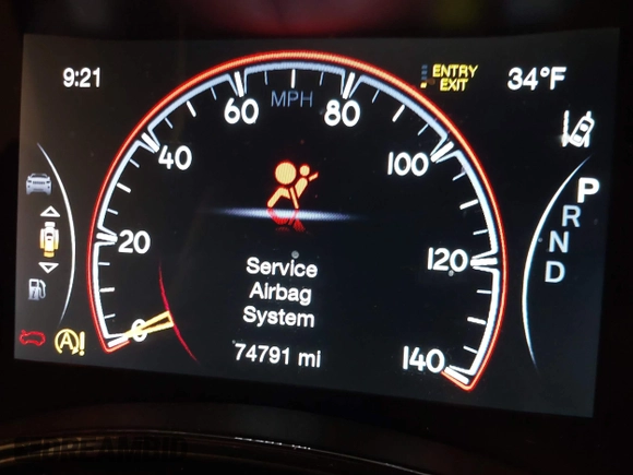 2018 Jeep Grand Cherokee High Altitude with VIN 1C4RJFCG3JC506731, listed as a IAAI auction lot 41269238 with 74,791 mi miles. Bid and sale history available at carsss.com. Image 15.