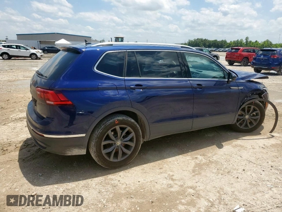 2022 Volkswagen Tiguan SE z VIN 3VV3B7AX9NM102978, wystawiony jako Copart lot #60182395 z przebiegiem 43 565 mil mil oraz Szkoda całkowita • Salvage title. Historia ofert i sprzedaży dostępna na DreamBid. Obrazek 3.