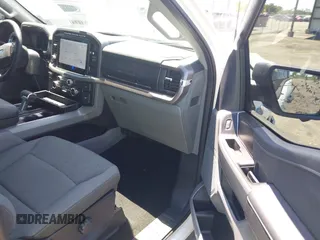 2024 Ford F-150 Lightning XLT с VIN 1FTVW3LK6RWG26665, выставлен на аукционе IAAI как лот 42337628 с пробегом 2 936 миль миль и . История ставок и продаж доступна на DreamBid. Изображение 5.