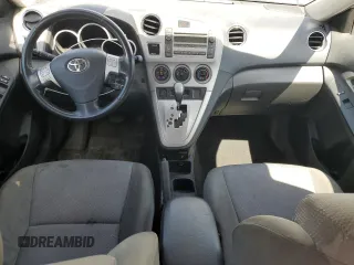 2009 Toyota Matrix S z VIN 2T1KE40E79C016082, wystawiony jako Copart lot #48547515 z przebiegiem 169 592 mil mil oraz Szkoda całkowita • Salvage title. Historia ofert i sprzedaży dostępna na DreamBid. Obrazek 8.