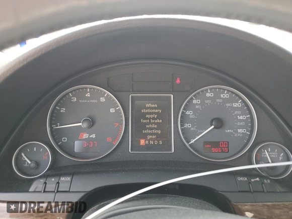 2005 Audi S4 z VIN WAUPL68E85A109670, wystawiony jako Copart lot #55114175 z przebiegiem 98 679 mil mil oraz Szkody całkowita. Historia ofert i sprzedaży dostępna na DreamBid. Obrazek 9.