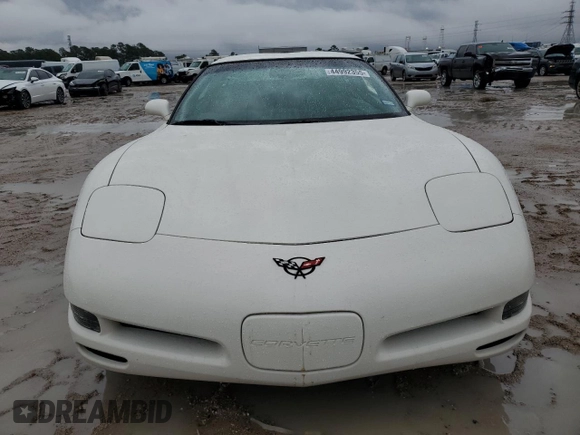 2002 Chevrolet Corvette with VIN 1G1YY22G625116965, listed as a Copart auction lot 44992355 with 136,446 mi miles and Salvage Title. Bid and sale history available at carsss.com. Image 5.