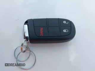 2024 Jeep Compass Latitude z VIN 3C4NJDBN4RT578170, wystawiony jako IAAI lot #42237990 z przebiegiem 17 265 mil mil oraz . Historia ofert i sprzedaży dostępna na DreamBid. Obrazek 11.