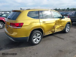 2018 Volkswagen Atlas 3.6L V6 SE with VIN 1V2KR2CA9JC525197, listed as a IAAI auction lot 37875450 with 62,703 mi miles. Bid and sale history available at carsss.com. Image 4.