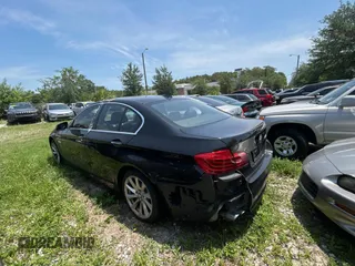 2015 BMW 5 Series 528i z VIN WBA5A5C54FD523446, wystawiony jako Copart lot #58411705 z przebiegiem 165 596 mil mil oraz Czysty tytuł • Clean title. Historia ofert i sprzedaży dostępna na DreamBid. Obrazek 3.