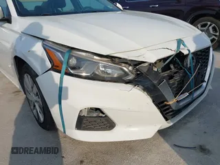 2020 Nissan Altima S with VIN 1N4BL4BV2LC211662, listed as a IAAI auction lot 41894473 with 136,863 mi miles and . Bid and sale history available at DreamBid. Image 6.