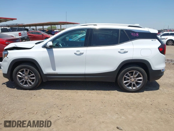 2024 GMC Terrain SLT z VIN 3GKALVEG6RL322810, wystawiony jako IAAI lot #42478282 z przebiegiem 32 523 mil mil oraz . Historia ofert i sprzedaży dostępna na DreamBid. Obrazek 14.