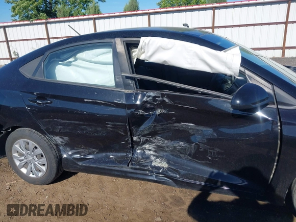 2018 Hyundai Accent SE z VIN 3KPC24A32JE019908, wystawiony jako IAAI lot #42358605 z przebiegiem 59 693 mil mil oraz . Historia ofert i sprzedaży dostępna na DreamBid. Obrazek 6.