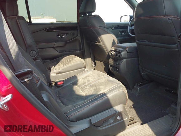 2023 Honda Pilot TrailSport with VIN 5FNYG1H65PB042687, listed as a IAAI auction lot 41259661 with 11,359 mi miles. Bid and sale history available at carsss.com. Image 8.