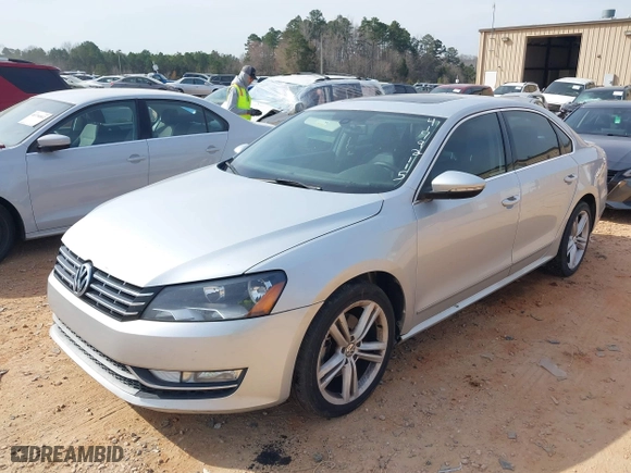 2012 Volkswagen Passat TDI SEL Premium with VIN 1VWCN7A31CC080506, listed as a IAAI auction lot 41792115 with 228,710 mi miles. Bid and sale history available at carsss.com. Image 17.