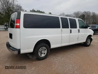 2017 Chevrolet Express Passenger LT z VIN 1GAZGPFFXH1281424, wystawiony jako Copart lot #43354815 z przebiegiem 110 227 mil mil oraz Szkoda całkowita • Salvage title. Historia ofert i sprzedaży dostępna na DreamBid. Obrazek 3.