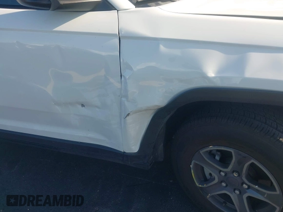2022 Jeep Grand Cherokee Altitude с VIN 1C4RJGAG0N8616847, выставлен на аукционе IAAI как лот 42567588 с пробегом 40 504 миль миль и . История ставок и продаж доступна на DreamBid. Изображение 6.