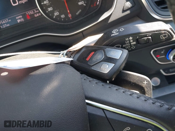 2020 Audi Q5 Premium with VIN WA1ANAFY7L2111477, listed as a IAAI auction lot 42083776 with 75,437 mi miles and . Bid and sale history available at DreamBid. Image 11.