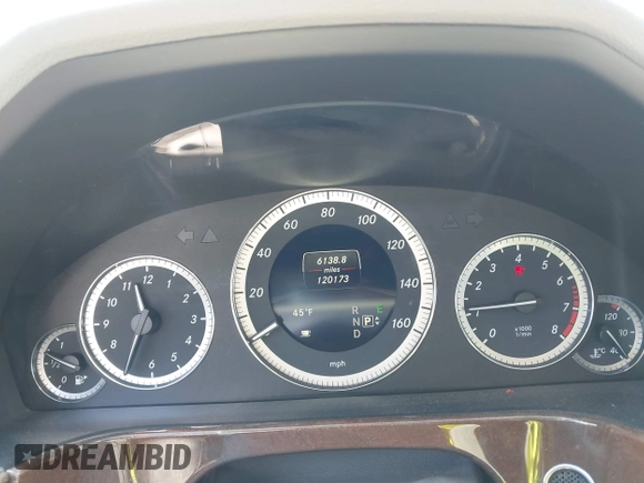 2013 Mercedes-Benz E-Class E 350 Luxury with VIN WDDHF8JB5DA673534, listed as a IAAI auction lot 41699534 with 120,173 mi miles. Bid and sale history available at carsss.com. Image 7.