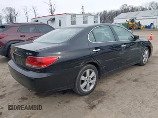 2005 Lexus ES 330 with VIN JTHBA30G555104867, listed as a IAAI auction lot 41508534 with 178,416 mi miles. Bid and sale history available at carsss.com. Image 4.